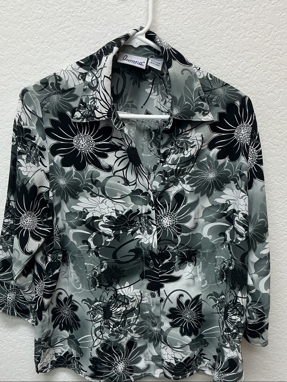 Black & Gray Floral Button-Down Shirt